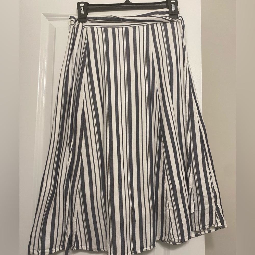 MIDI LOFT SKIRT
